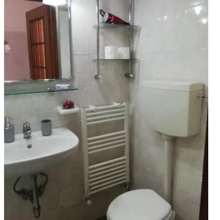 Rainbow Cinqueterre בית הארחה 3*
