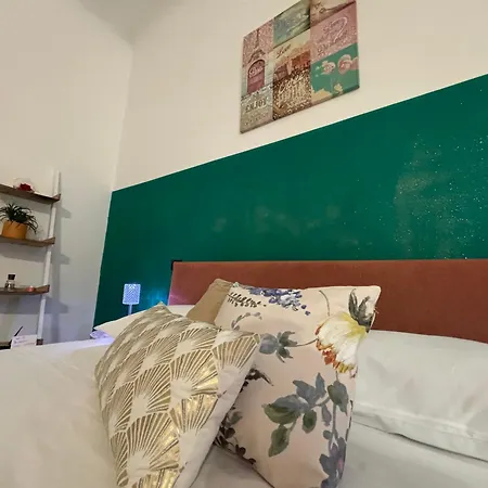 Rainbow Cinqueterre בית הארחה